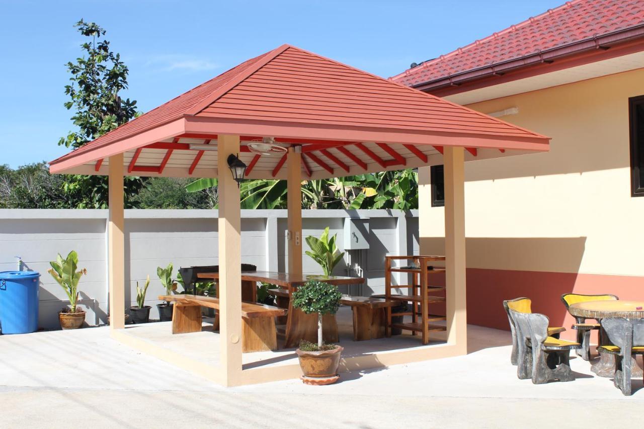 Naluemon Village Fh 1 Rayong Exterior foto
