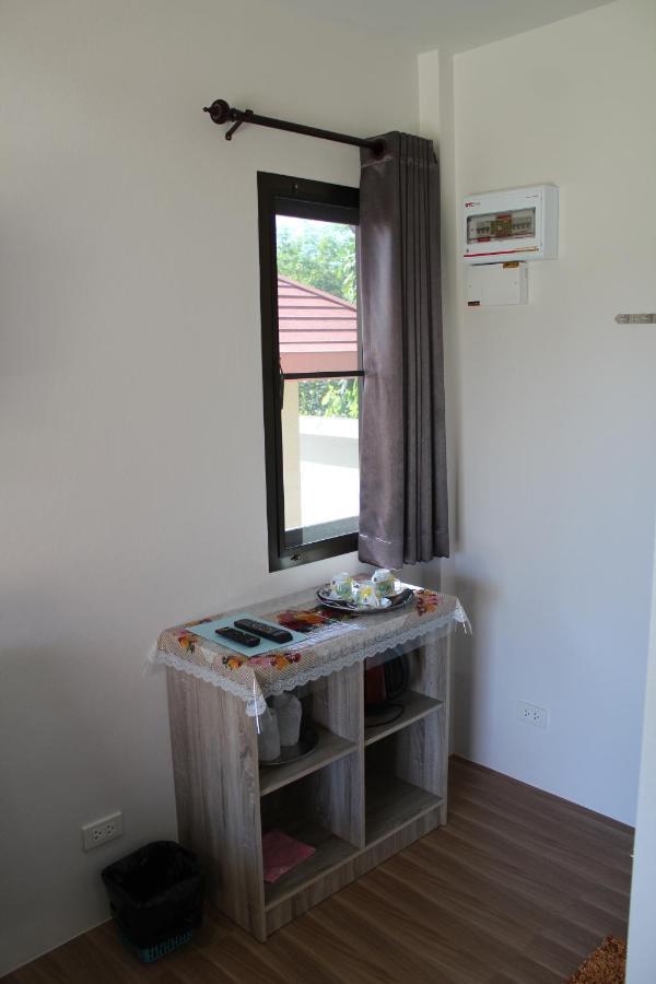 Naluemon Village Fh 1 Rayong Exterior foto
